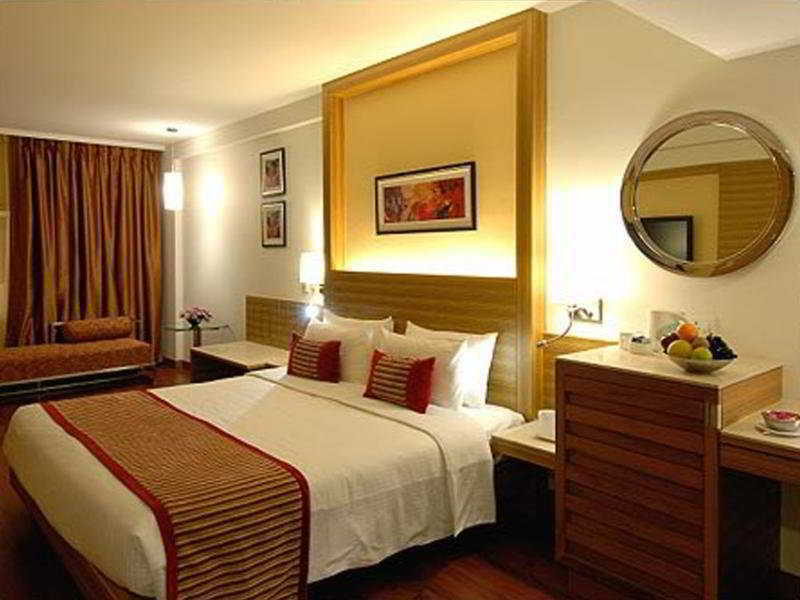 Hotel Heritage Formerly Known As Comfort Inn Heritage Мумбаи Номер фото